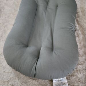 Snuggle Me Organic Infant Lounger